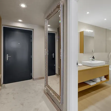 Eurovea Tower 5* Pressburg
