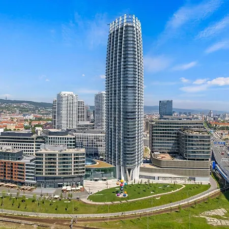 Eurovea Tower 5* Bratislava
